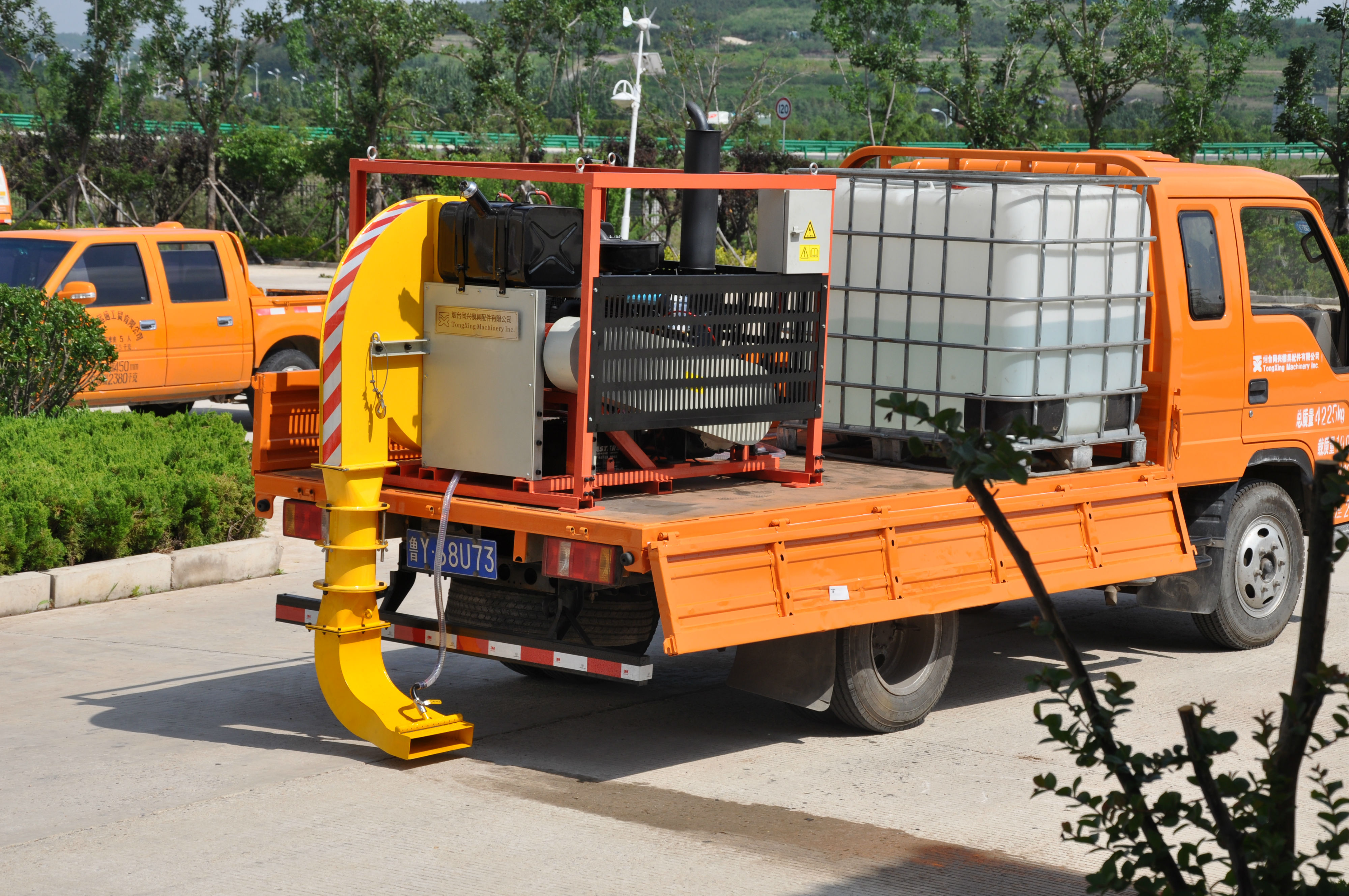 高速公路綠籬修剪機(jī)過濾器清洗